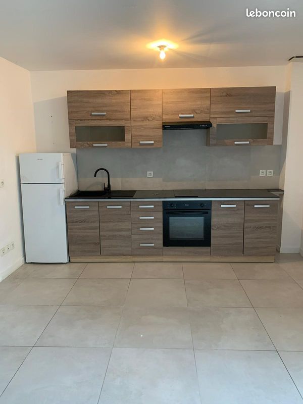 Appartement 1 pièce 25 m² · à Bourgoin-Jallieu · 25 m² · 550 €/mois
