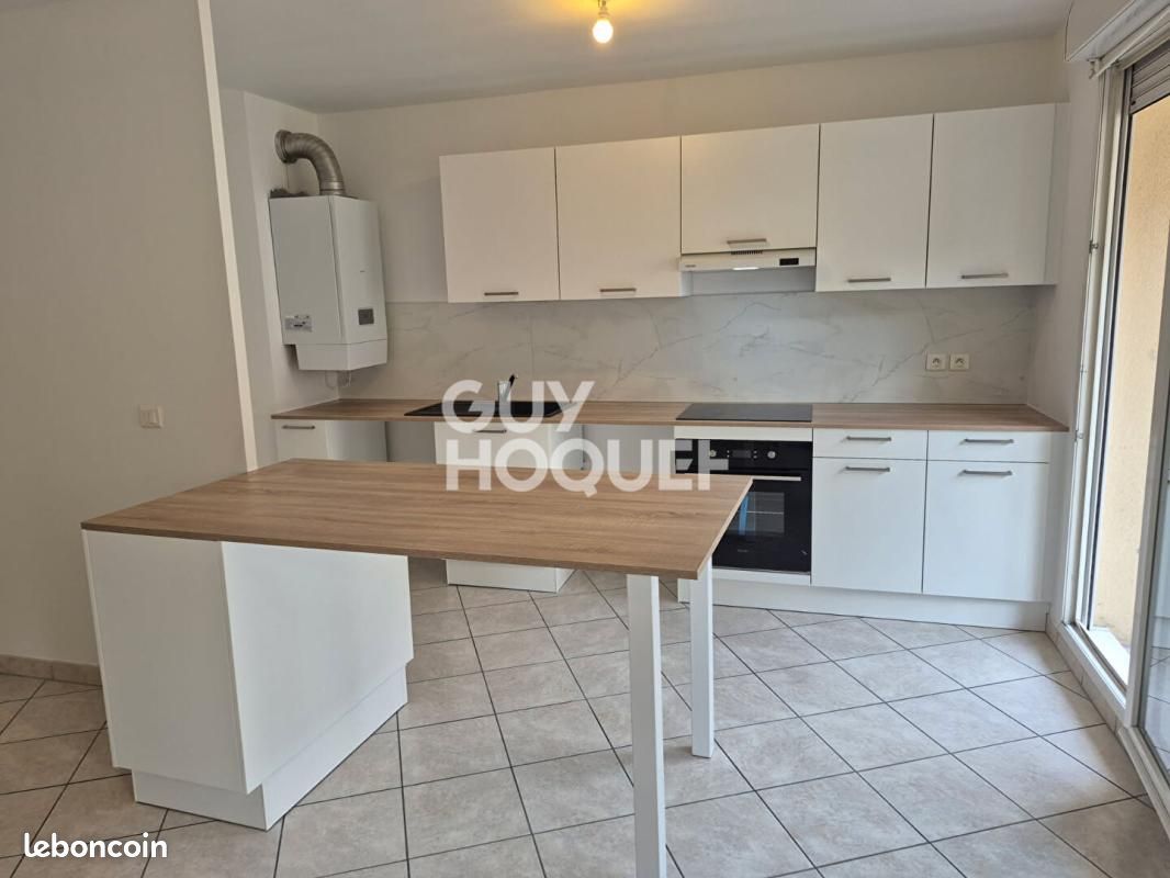 Appartement 3 pièces 63 m² · à Brie-Comte-Robert · 63 m² · 1 050 €