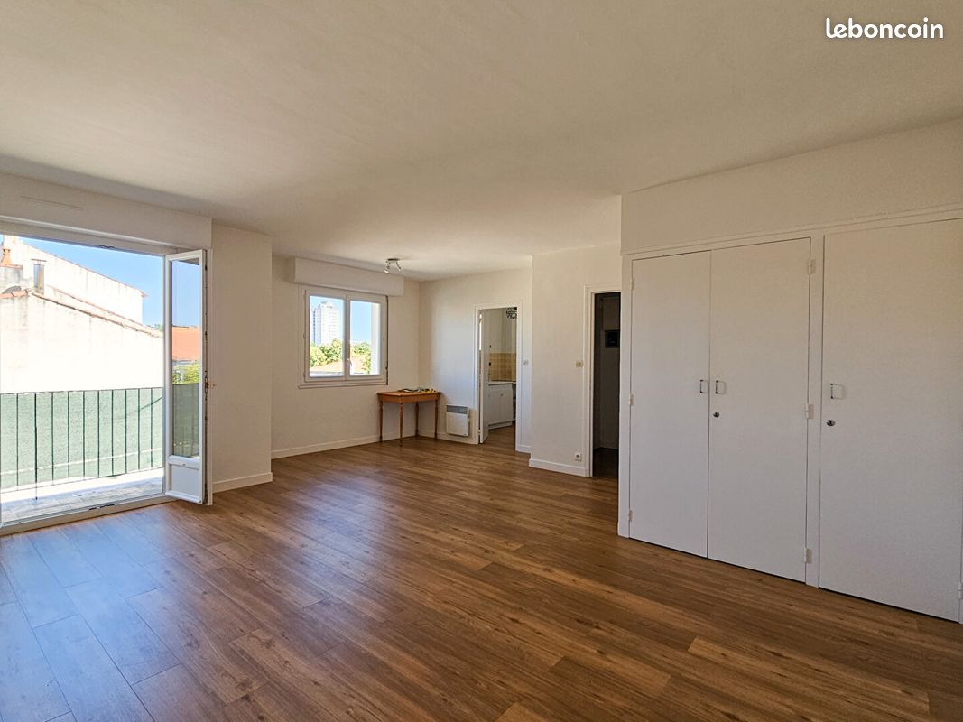 Appartement 1 pièce 42 m² · à La Rochelle · 42 m² · 155 000 €