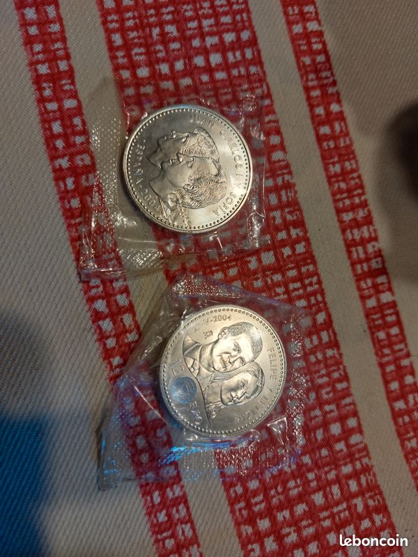 Lot de 2 pièces commémoratives Espagne 12 euros argent 2004 (image 1)