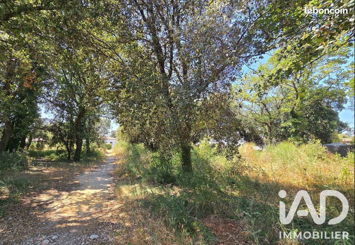 Terrain 494 m² · à Rochefort-du-Gard · 494 m² · 127 000 €