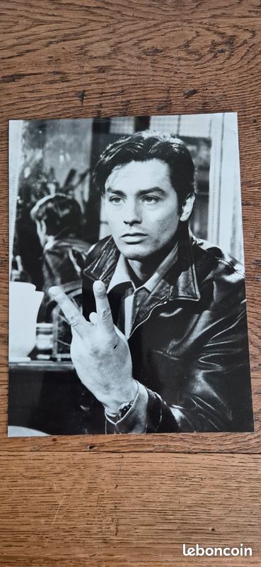 Ancienne photo d'Alain Delon (image 1)