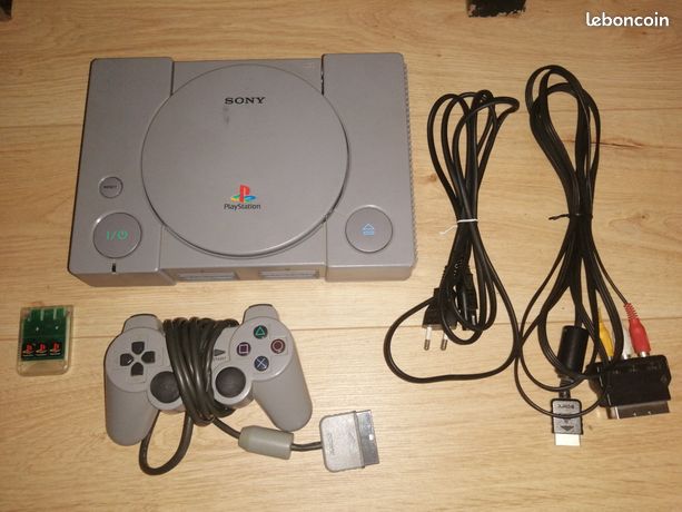 Pack PlayStation 1 PS1 SCPH-1002 PAL – Console, Manette, Carte Mémoire, Câbles