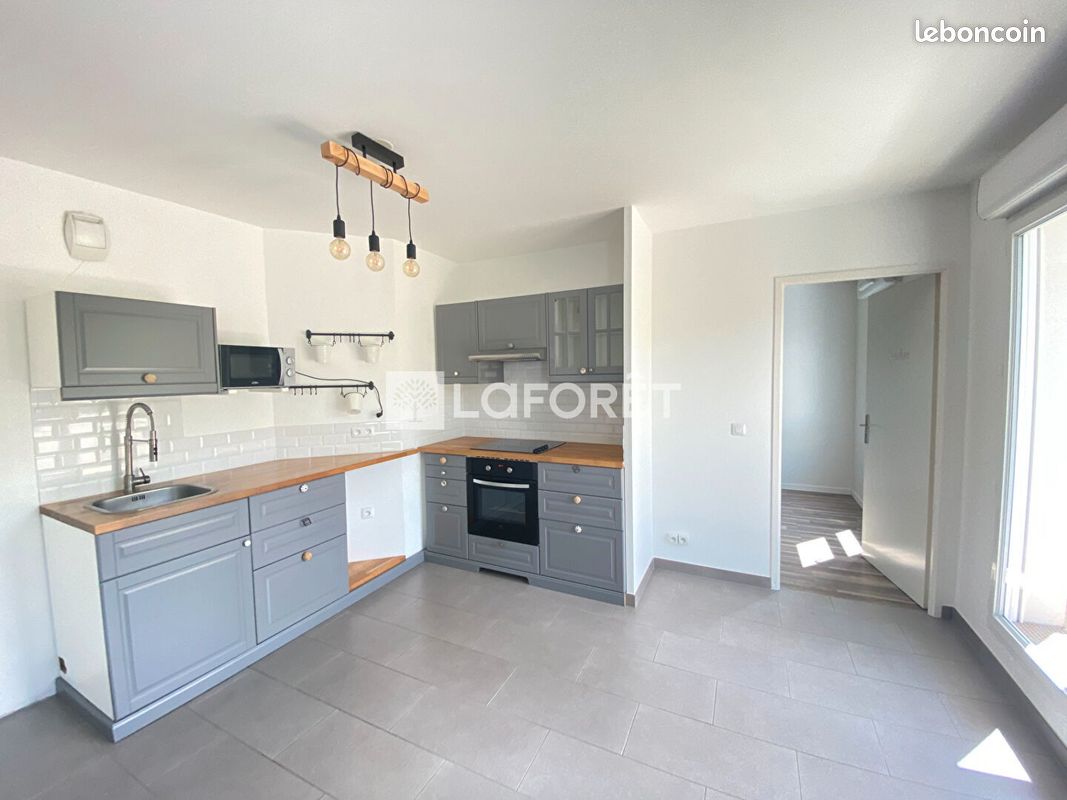Appartement 2 pièces 45 m² · à Athis-Mons · 45 m² · 882 €/mois