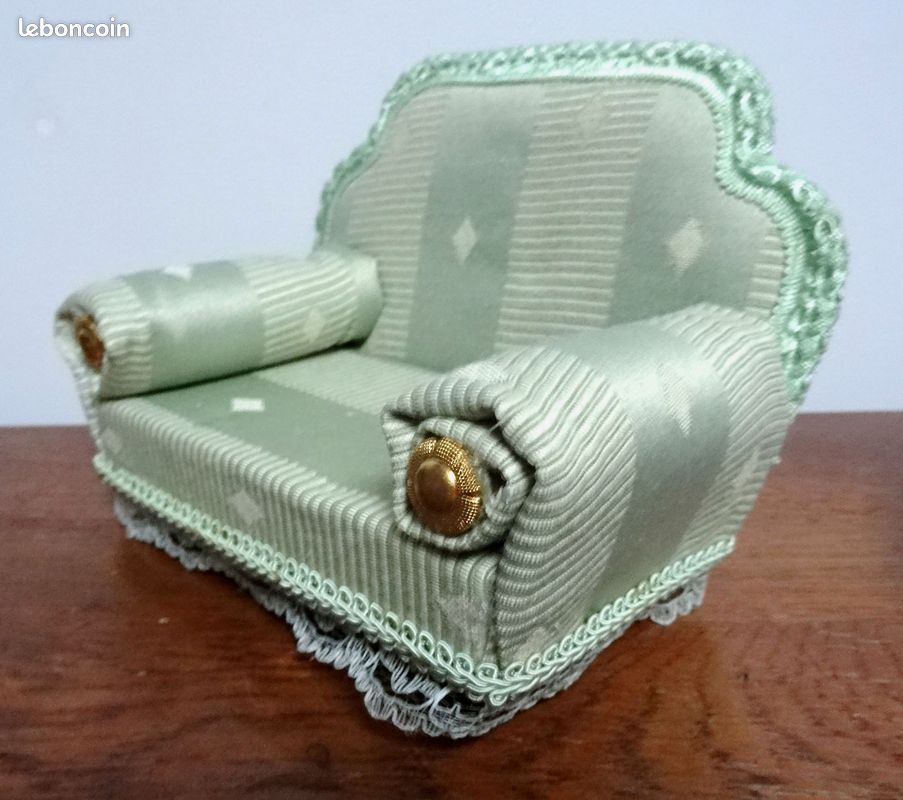 Mini Canapé Poupée 17 Cm – Fauteuil Poire En Velours Côtelé, Mobilier Miniature Déco Collection