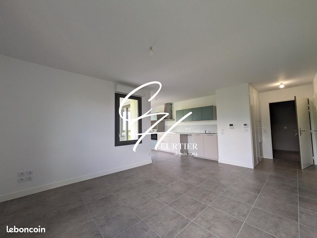 Appartement 3 pièces 64 m² · à Le Pont-de-Claix · 64 m² · 865 €