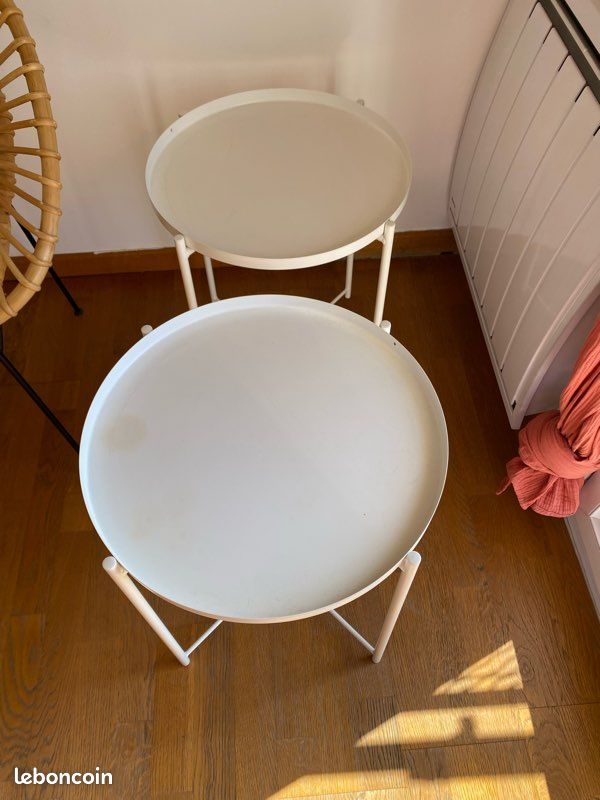 Table en fer (image 1)
