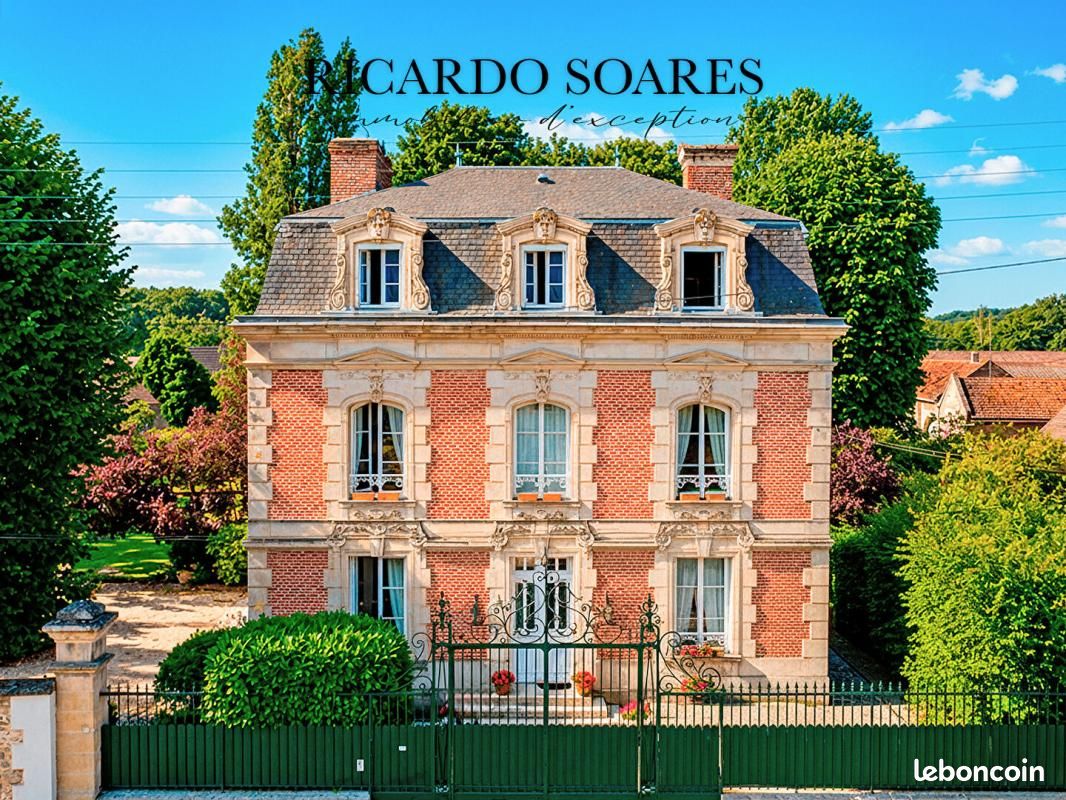Maison 11 pièces 278 m² · à Compiègne · 278 m² · 660 000 €