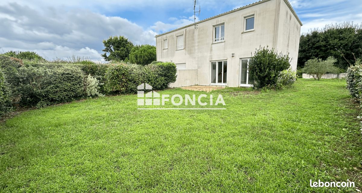 Maison 4 pièces 82 m² · à Saint-Laurent-de-la-Prée · 82 m² · 960 €/mois