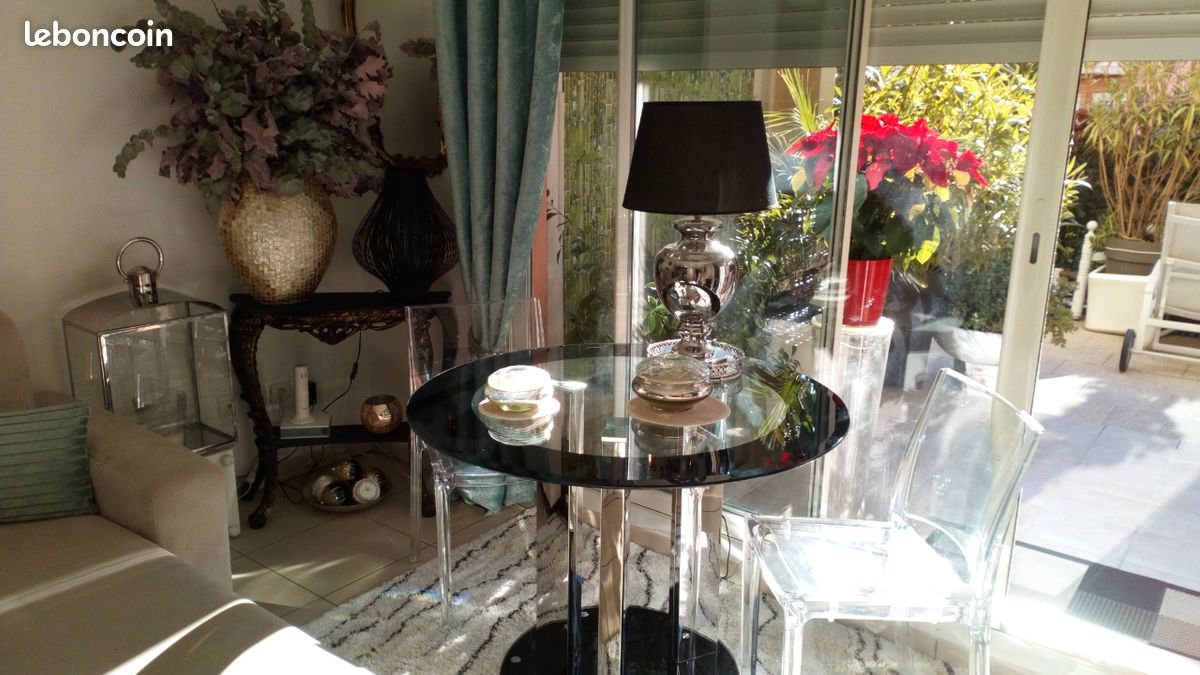 Appartement 1 pièce 45 m² · à Antibes · 45 m² · 750 €/mois