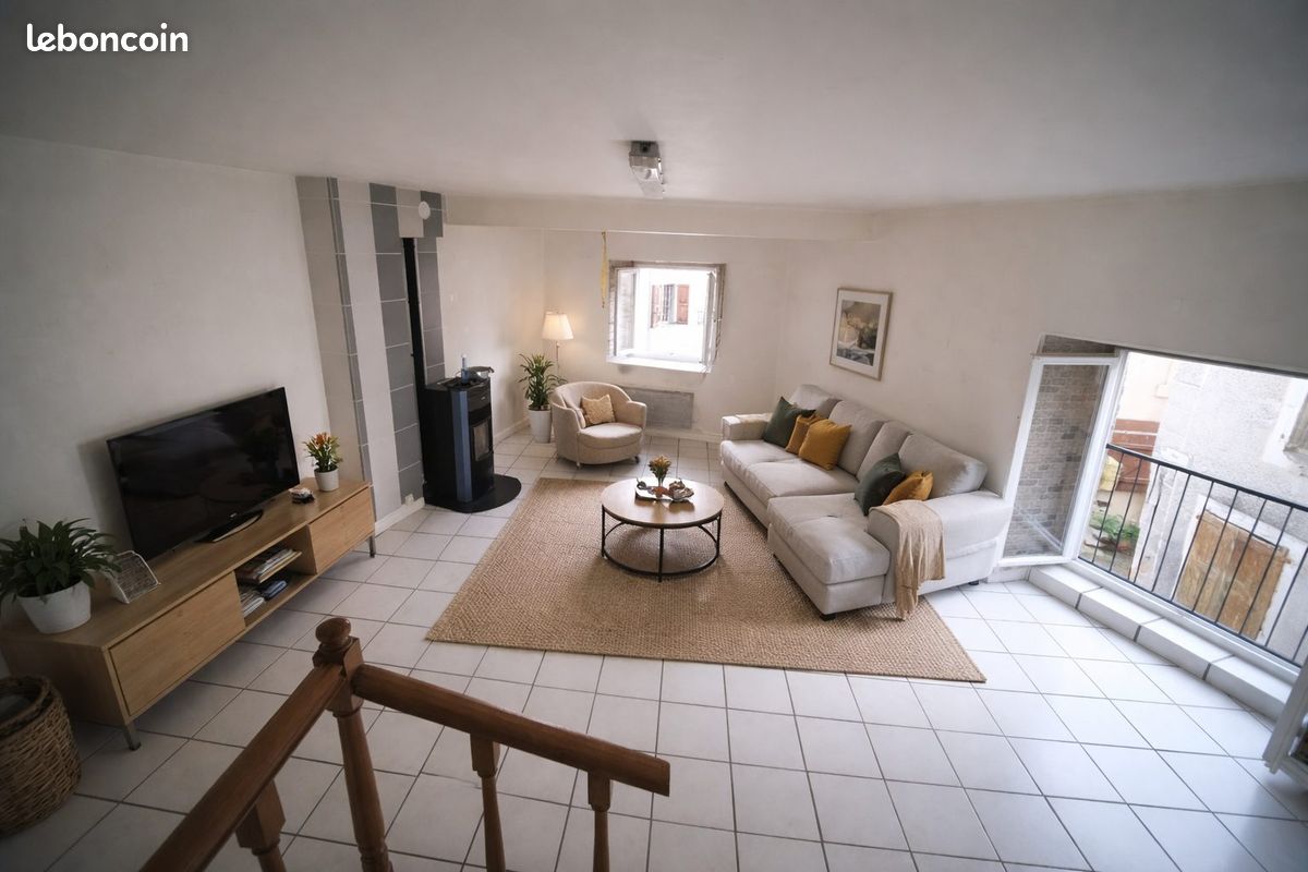 Appartement 3 pièces 64 m² · à Saint-Pal-de-Chalencon · 64 m² · 400 €/mois