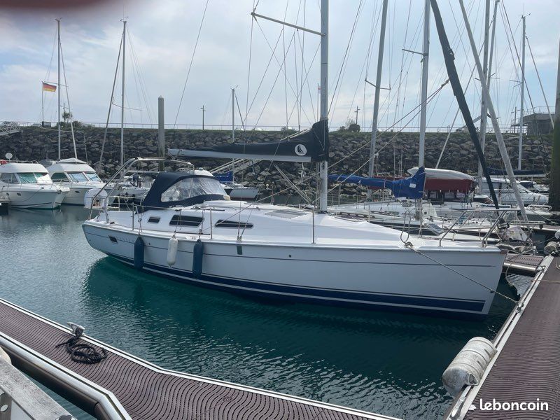 Hunter 33 — View photo 1