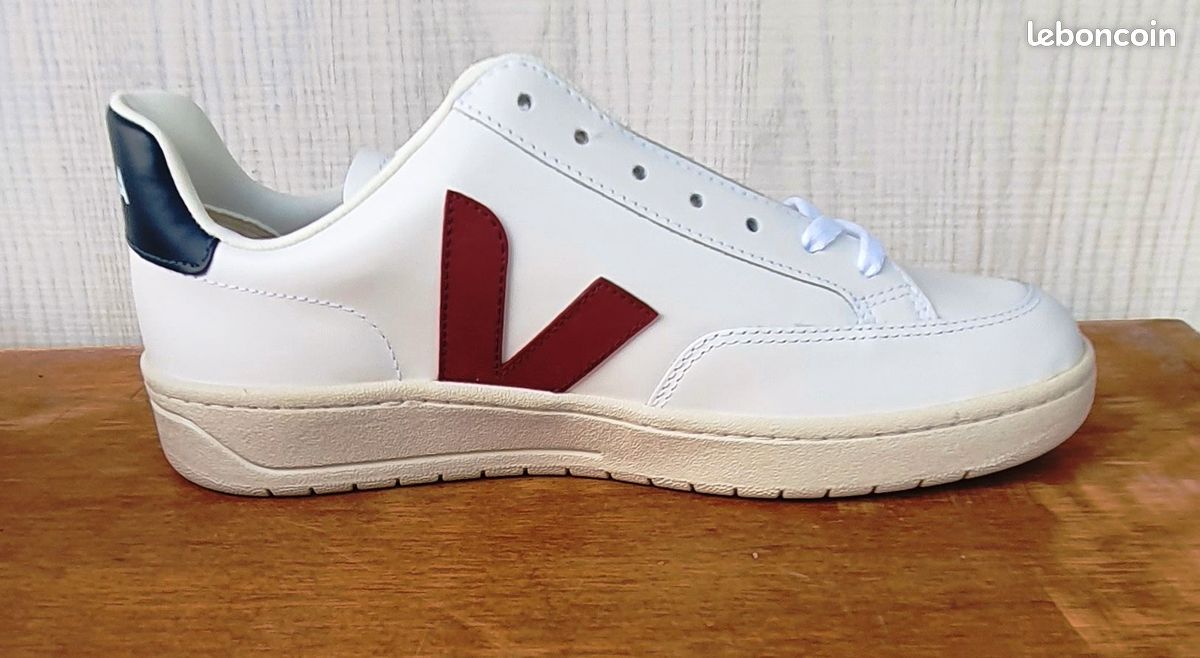 Baskets Veja V-12 EU 43 Neuf (image 3)