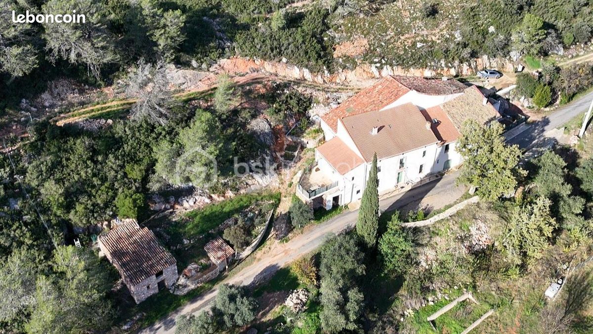 Maison 9 pièces 326 m² · à Saint-Chinian · 326 m² · 630 000 €
