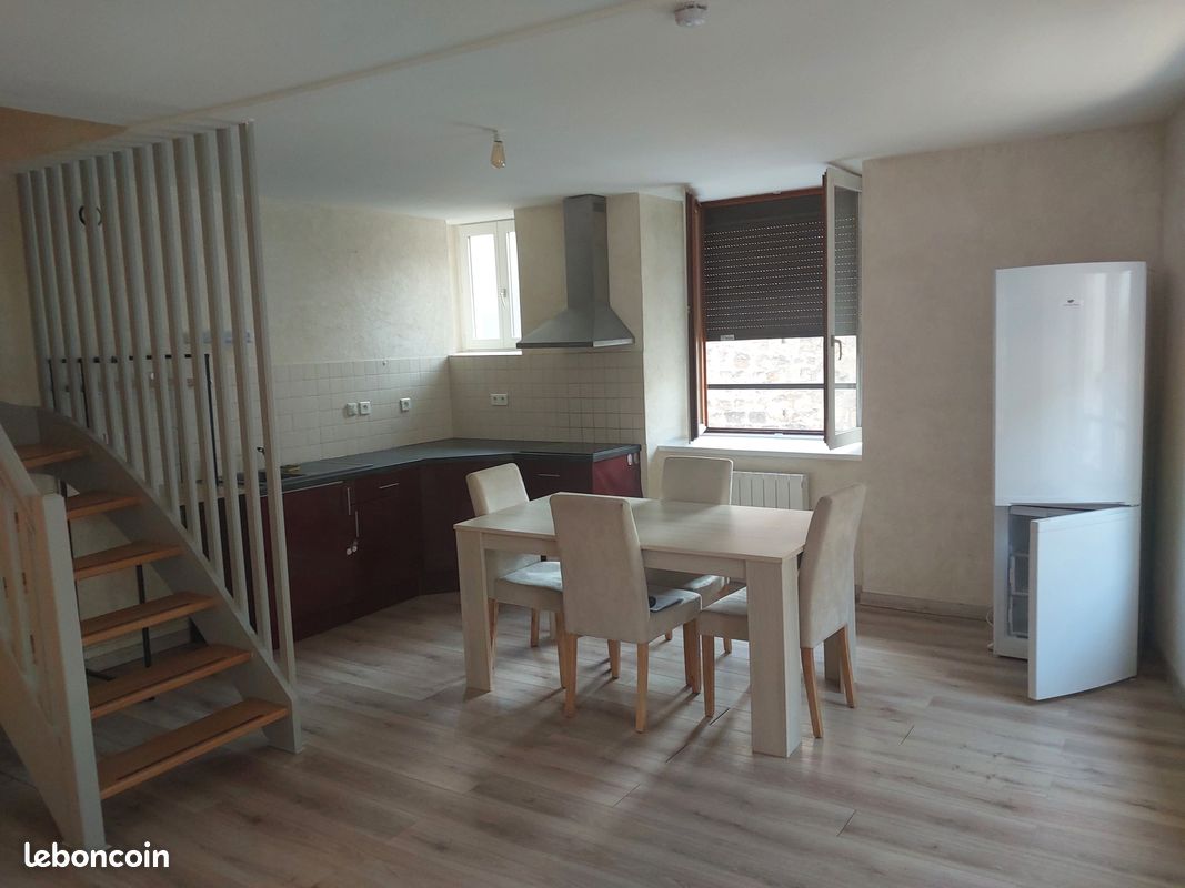 Appartement 3 pièces 53 m² · à Saint-Bonnet-le-Château · 53 m² · 500 €