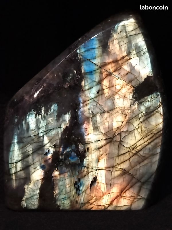 Labradorite (image 6)