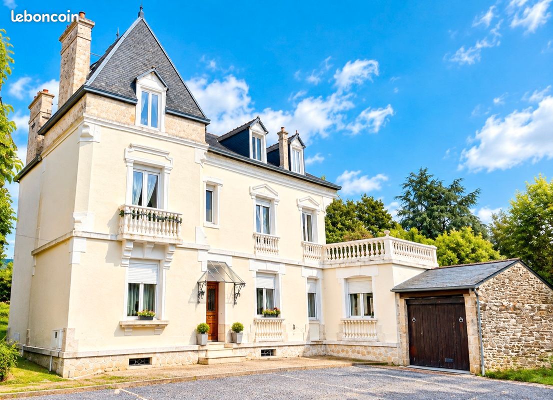 Maison 10 pièces 250 m² · à Bannalec · 250 m² · 612 420 €