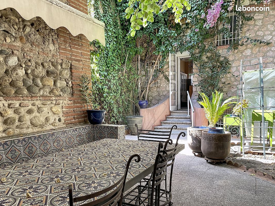 Maison 10 pièces 210 m² · à Perpignan · 210 m² · 378 000 €