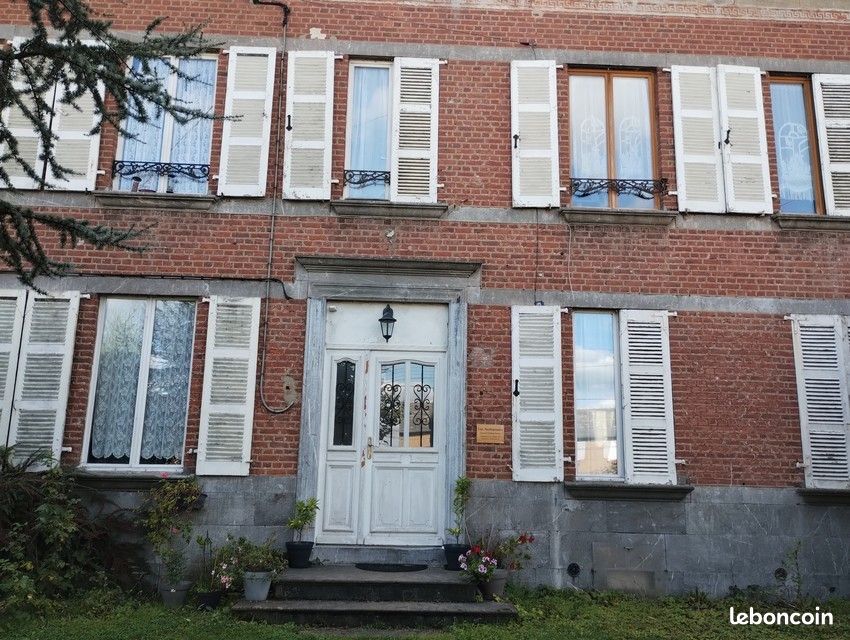 Maison de caractère mitoyenne de 200m2 (image 1)