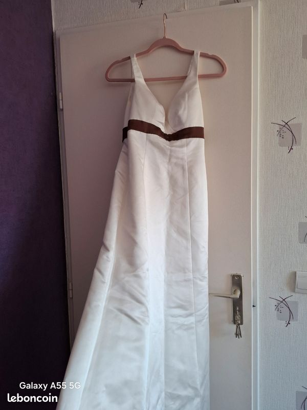 Robe longue cérémonie blanche avec ceinture satin marron – easy wear - El Corte Inglés (image 6)