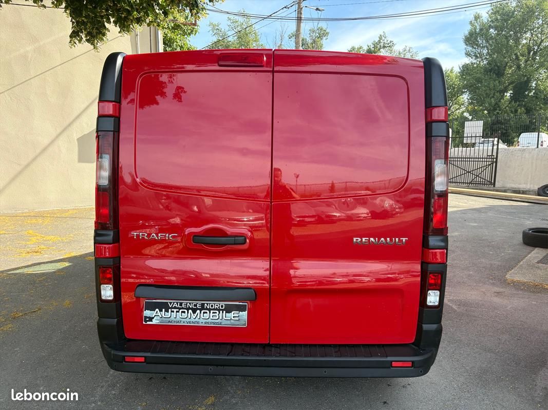 Renault Trafic 2.0 120cv Finition GRAND CONFORT L1H1 - 15 000 HT Garantie 6 mois (image 6)