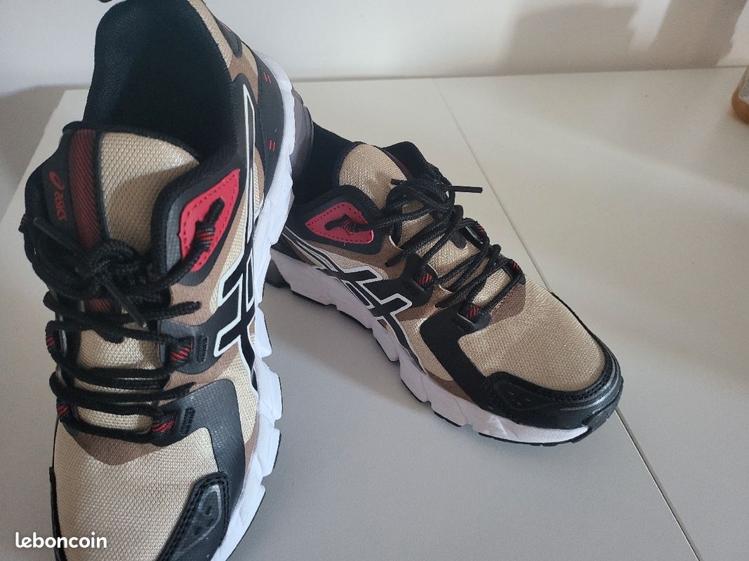 Asics (image 1)