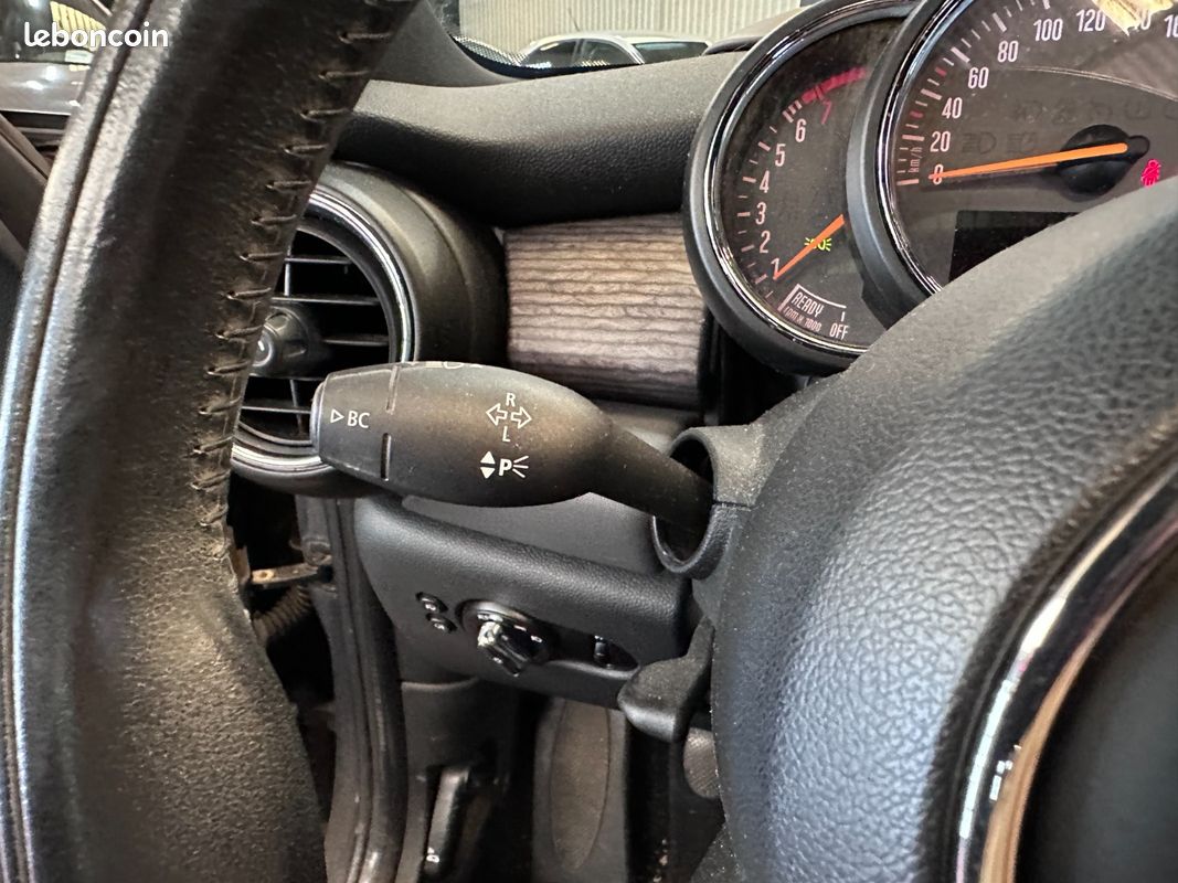 MINI HATCH 3 PORTES F56 Cooper S 192 ch Pack Red Hot Chili / AFFICHAGE TETE HAUTE / TOIT OUVRANT / RADAR ARRIERE (image 24)