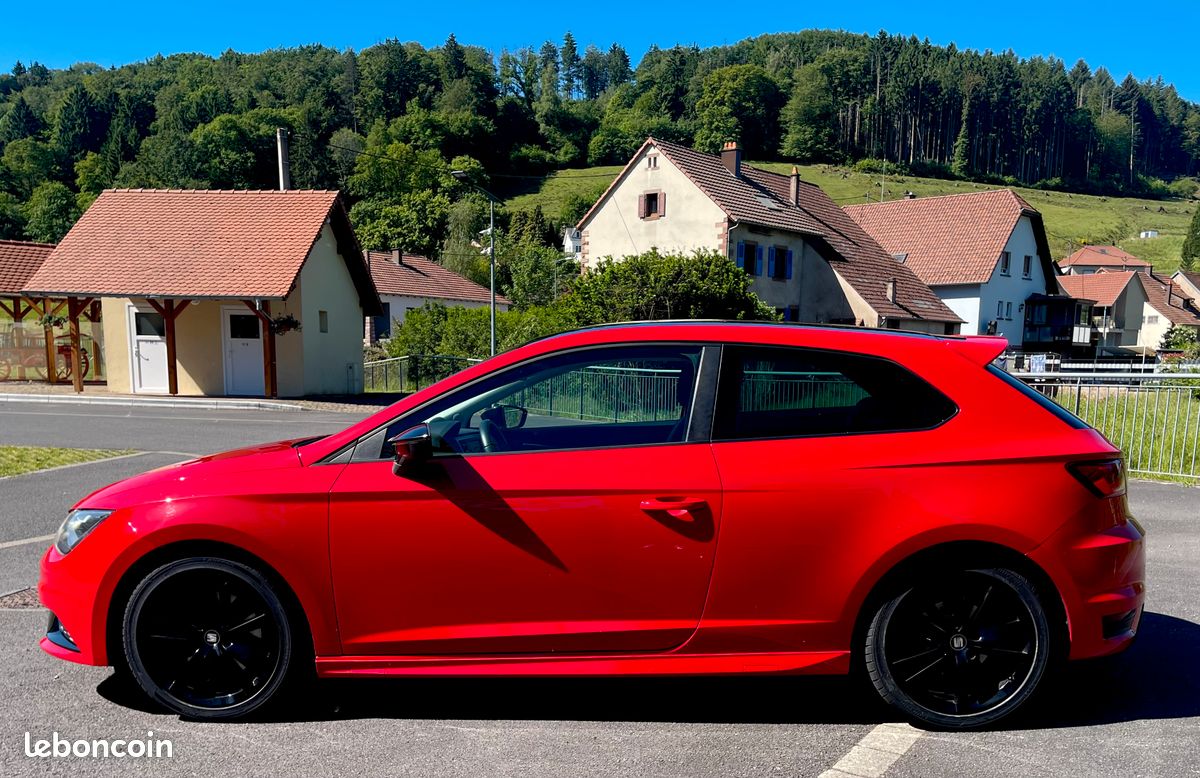 SEAT LEON 1.8 180cv FR DSG-Pack Aérodynamique - Radars AR-Clim auto-Sièges full cuir chauffant-Full LED-Régulateur-Navi-S&S (image 4)
