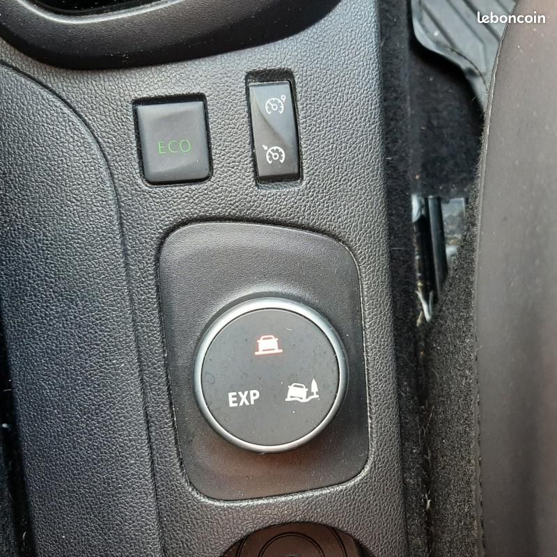 Renault Captur DCI 90CH INTENS EDC (image 27)