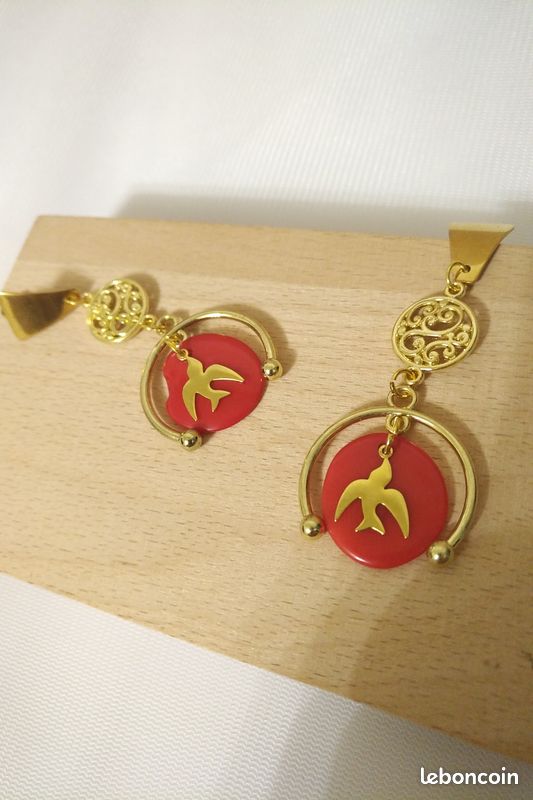 Boucles d'oreille rouge et or (image 3)