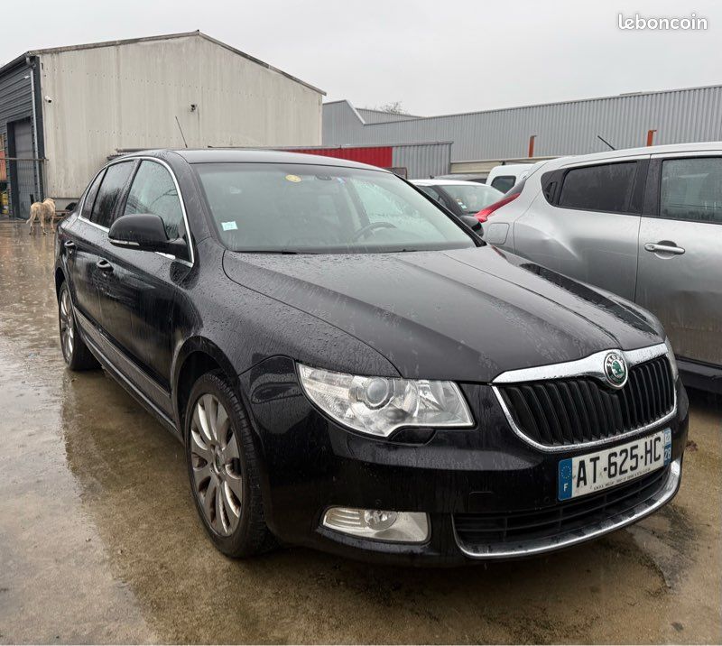 Skoda SUPERB 2.0 TDI 140 ch • POUR EXPORT OU PROFESSIONNEL • (image 2)