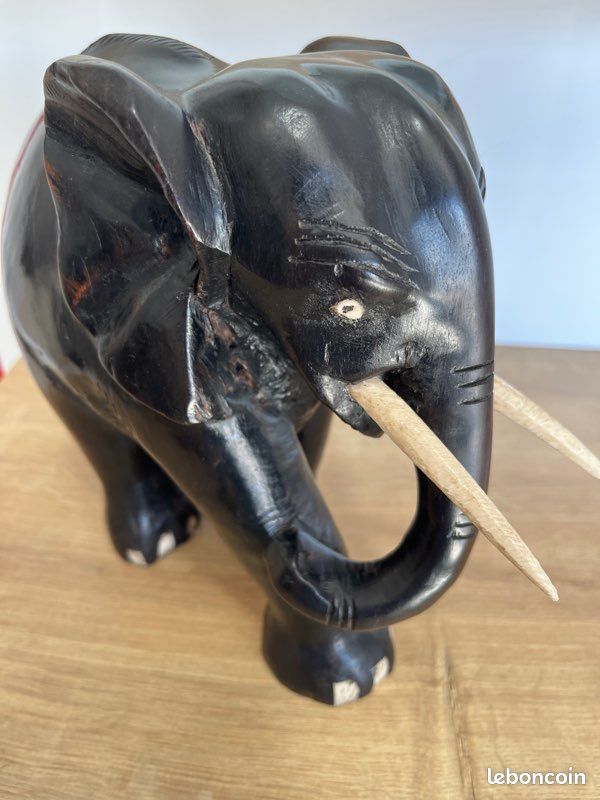 Éléphant ébène (image 1)