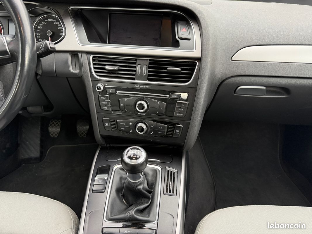 AUDI A4 (2) 2.0 TDI 177 BUSINESS LINE QUATTRO 177Ch Garantie 12 mois (image 12)