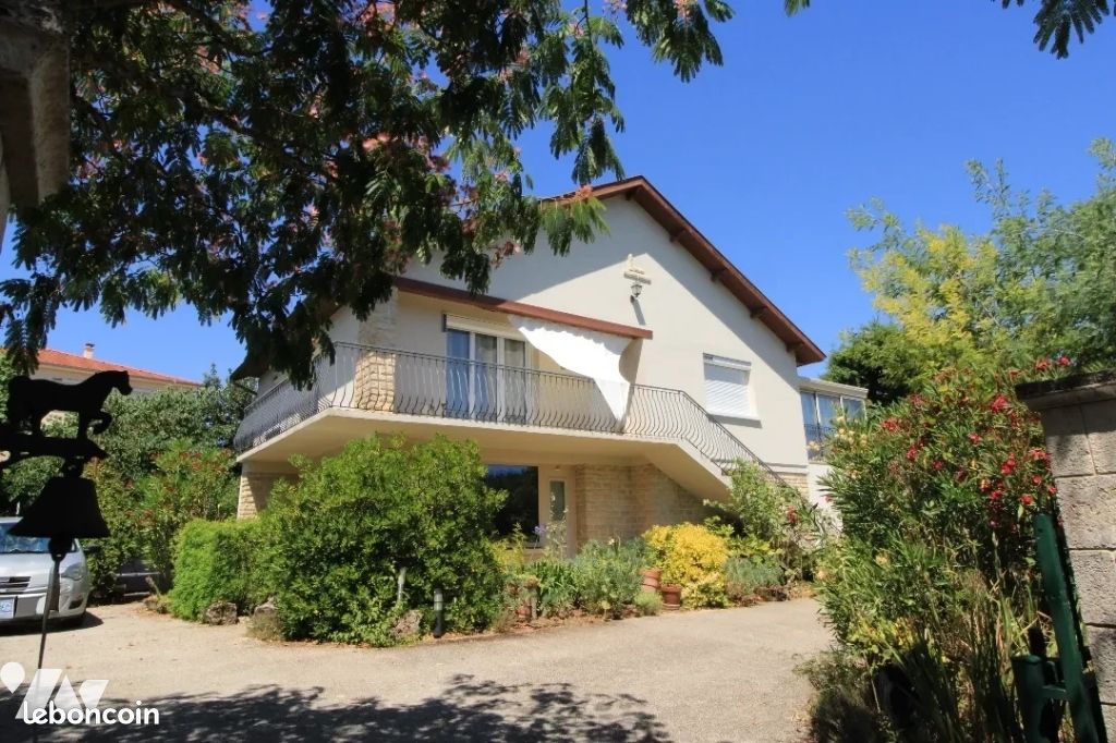 Maison 6 pièces 150 m² · à Béruges · 150 m² · 283 300 €