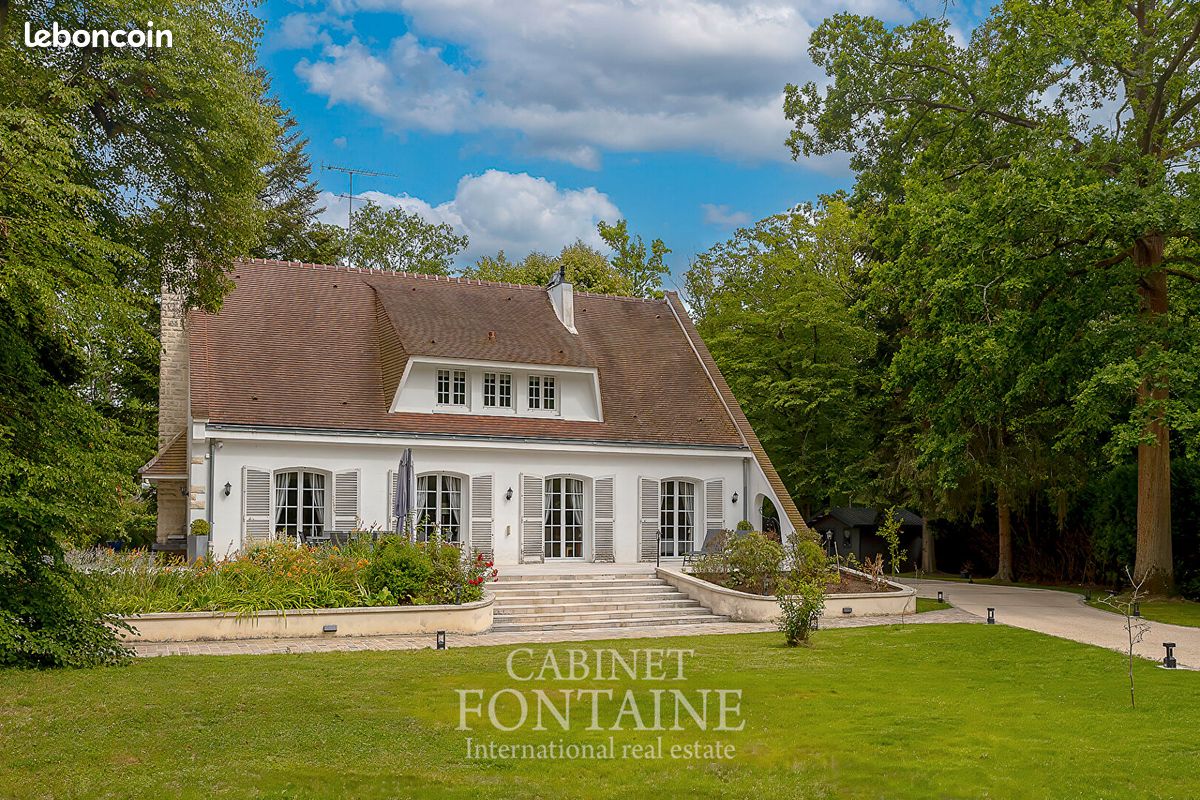 Maison 8 pièces 225 m² · à Lamorlaye · 225 m² · 970 000 €