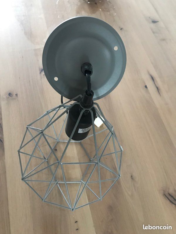 Lustre métal (image 1)