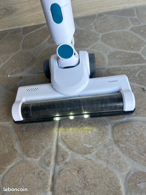 Aspirateur sans fils CANDY Électroménager