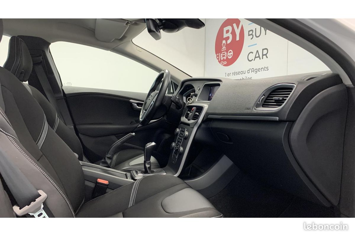 Volvo v40 d2 120 ch - itek edition - garantie 1 an (extensible jusqu 3 ans) (image 11)
