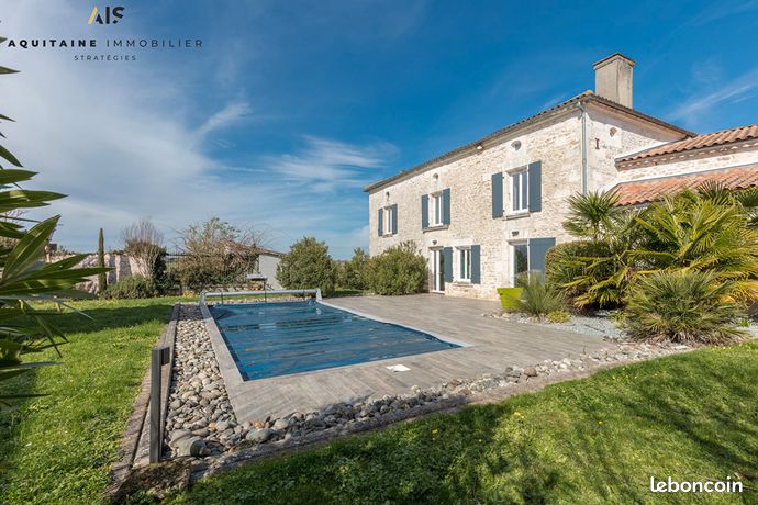 Maison 8 pièces 273 m²