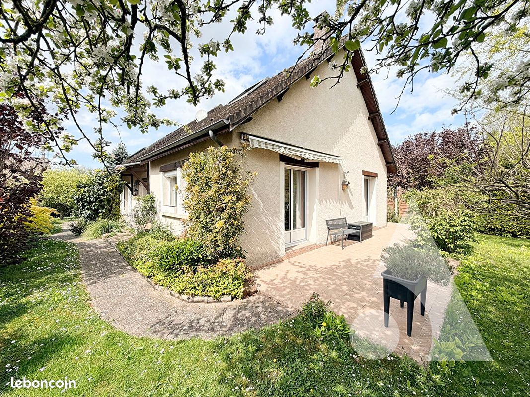 Maison 8 pièces 170 m² · à Saint-Julien-les-Villas · 170 m² · 329 900 €