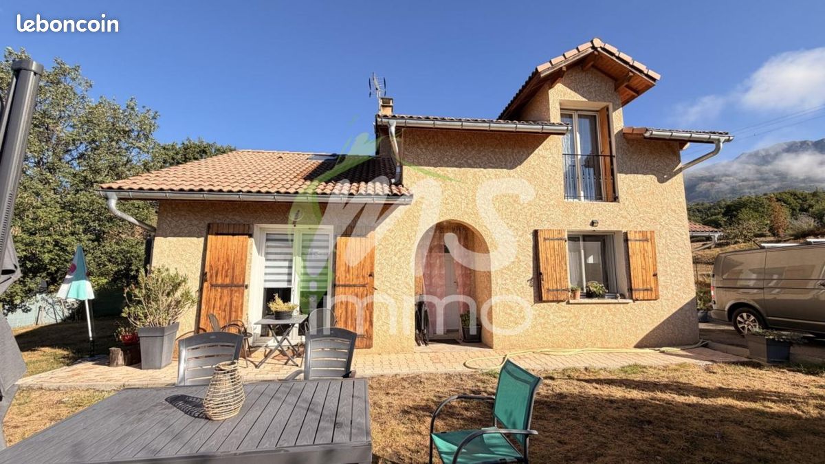 Maison 5 pièces 100 m² · à Montgardin · 100 m² · 1 100 €/mois