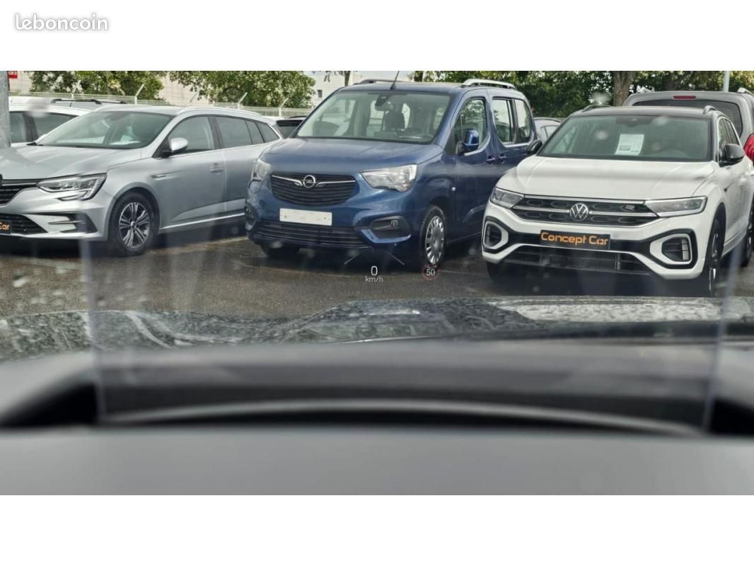 Ford Kuga Titanium 1.5 EcoBlue 120cv BVA 4x2 + Pack Techno + Assistance + Attelage + Barre de Toit (image 7)