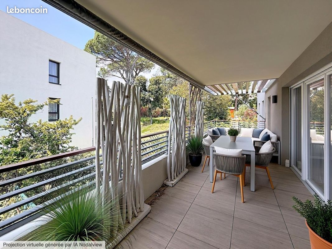 Appartement 4 pièces 96 m² · à Saint-Raphaël · 96 m² · 2 400 €