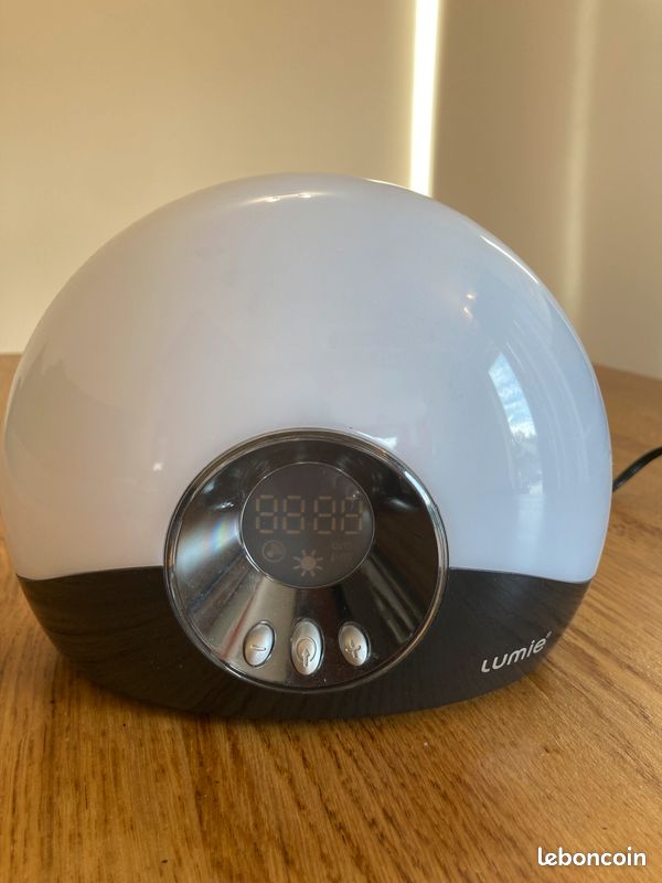 Réveil simulateur d'aube LUMIE (image 1)