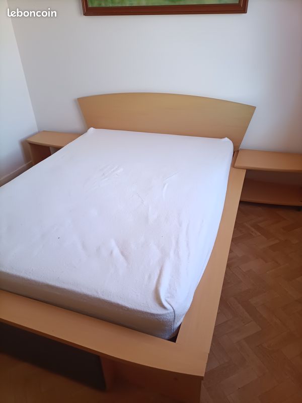 Encadrement de lit (image 1)