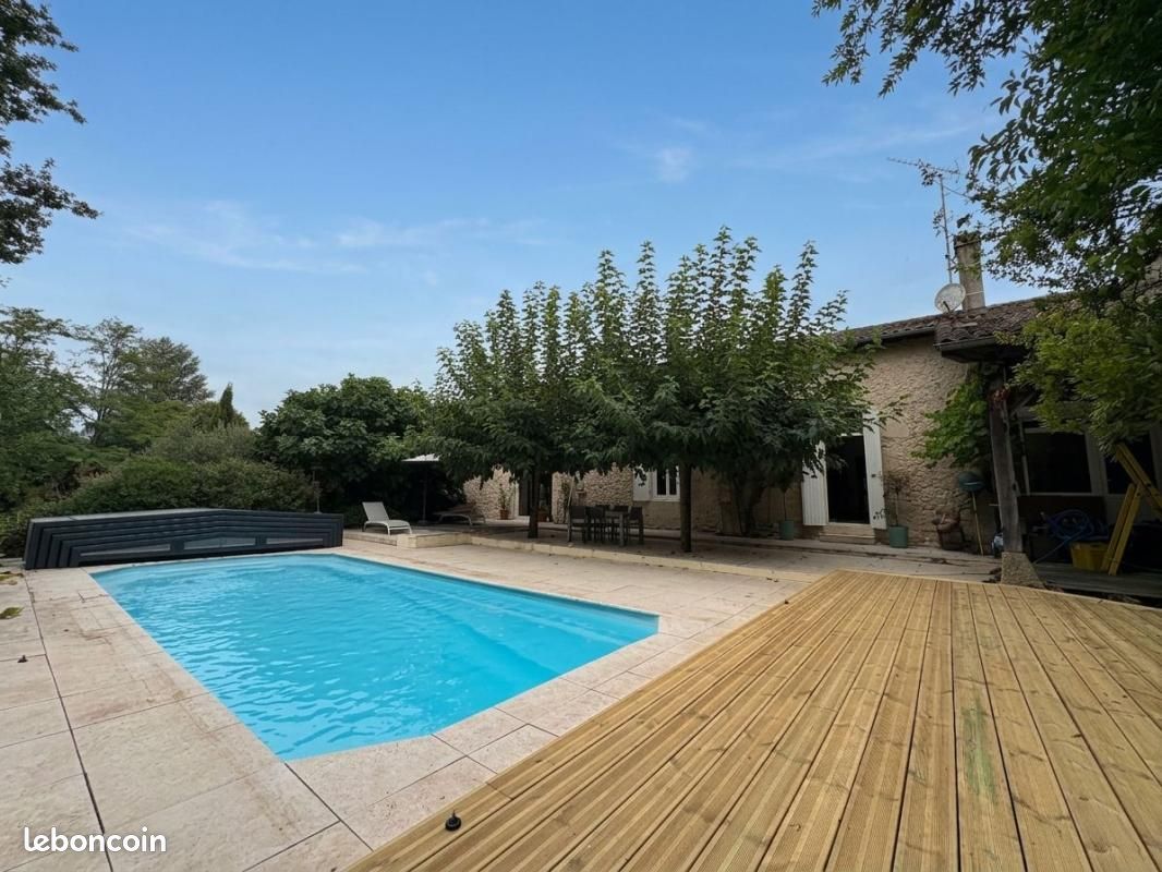 Maison 11 pièces 300 m² · à Grignols · 300 m² · 499 200 €