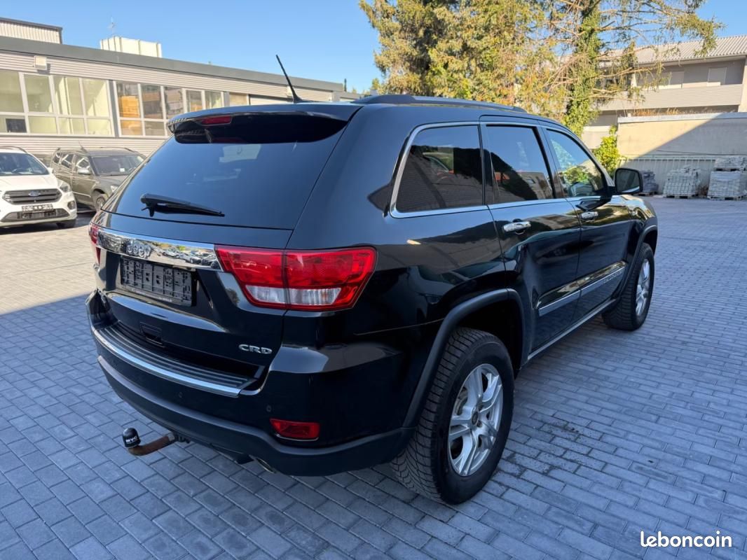 Jeep Grand Cherokee 3.0 CRD Overland | 241 ch BVA Toit panoramique Régulateur adaptatif Hayon éle... (image 7)