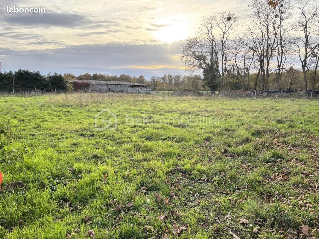 Terrain 1300 m² · à Sainte-Opportune-du-Bosc · 45 000 €