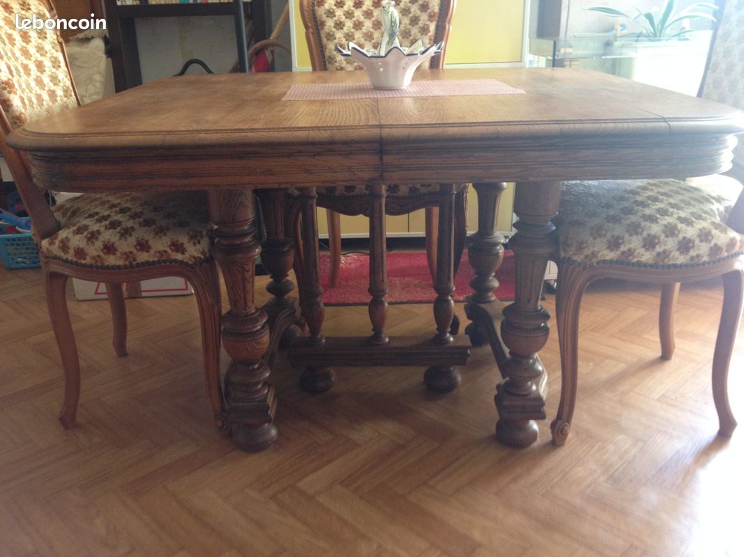 Jolie table de salle à manger (image 1)