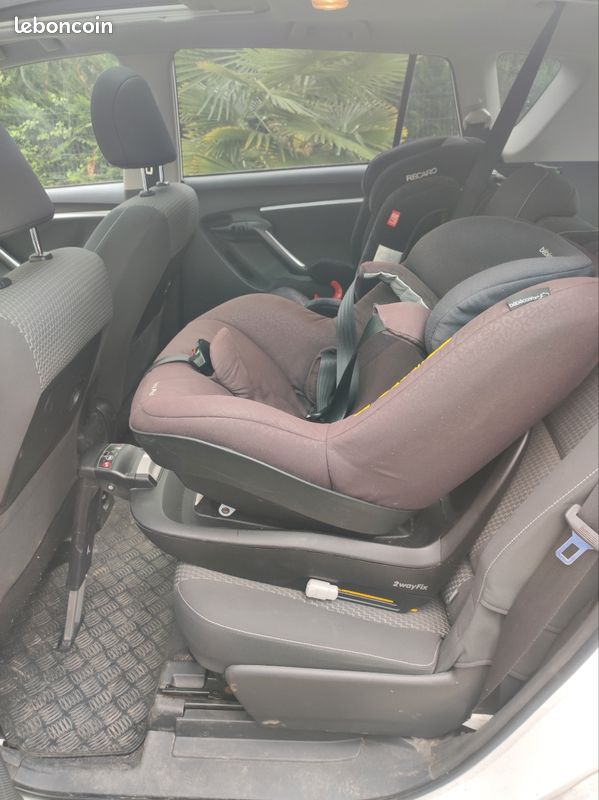 Ensemble siège auto et base ISOFIX bébé confort (image 6)